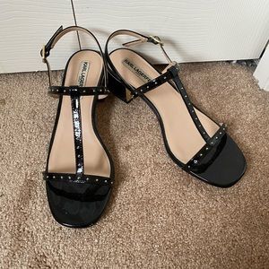 KARL LAGERFELD 8.5 black heels/sandals